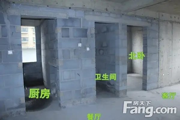 【站长评房】逸景阳光新区潜力盘，保温层铺设进行中
