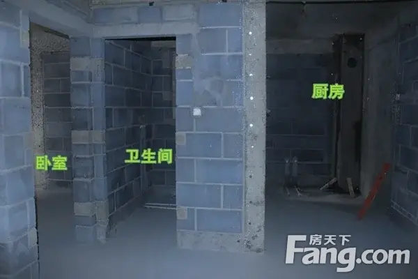 【站长评房】逸景阳光新区潜力盘，保温层铺设进行中