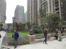 地铁口精装三房,业主诚售,随时看房