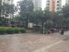 四公里双轨道旁精装一房+月供1400左右+住家安静带阳台