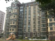 品质小区、户型正气、近地铁、带花园