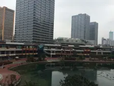 地铁口全新精装修,带全屋家私电器,带租约出售