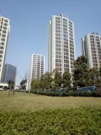 融景城朗峰实景图