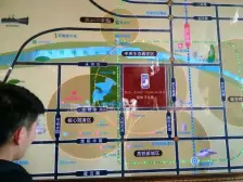 保利物业,集中供暖,采光好,园林式小区。