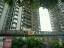 正规一室一厅,带装修,户型方正,采光佳