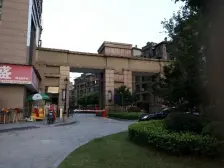 绿地新都会 南北通透,采光好 装修好,环镜优美 近地铁 视野好,诚心出售