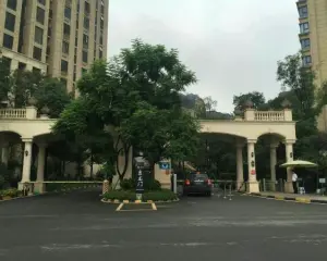 万科五龙山璞院 4室2厅 西南