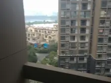 新力物业,一梯一户,配套成熟,出门是九年义务学校。