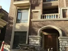 外环旁央企别墅、位置好,业主诚心出售