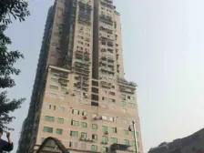 七星岗轻轨一号出口 户型方正 住家安静 出行方便