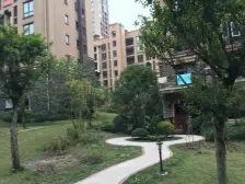 正规四房清水 户型方正 采光好 住家安静