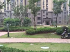 万科城三期 南北通透,采光好 装修好,环镜优美 近地铁 周边匹套完善,,出行方便