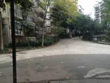 业主自住装修,户型方正,采光充足