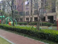 万科品质房子满五,户型好,装修用心,小区环境清幽!