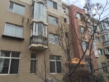 封闭小区,南北通透,采光充足,近车站,近市场