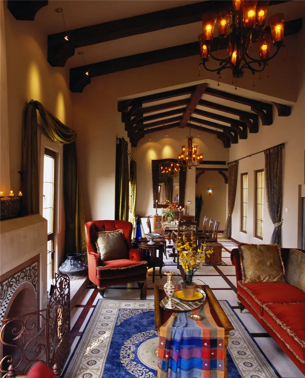 西班牙风格的联排别墅